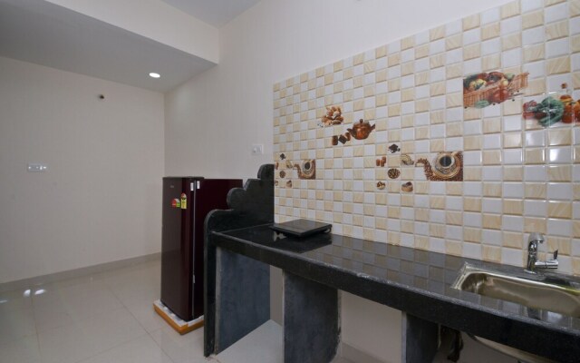 OYO 19828 Home Modern 2BHK Near Club Cubana