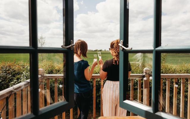 Fenland Retreats at Willow Grange Farm