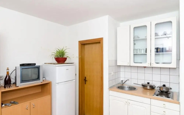 Apartments Ereš Žuronja