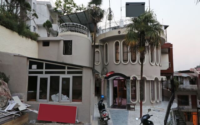 OYO 15158 Mussoorie International