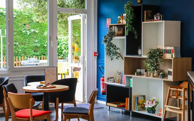 ibis Calais Car Ferry