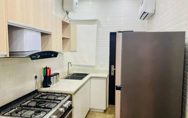 Shortlethomes - 5 Star Short let Apartment in Ikate