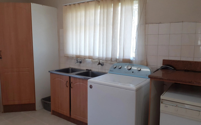 Charming 6-bed House With Swimming Pool in Harare