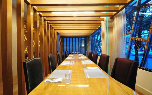 One One Bangkok Hotel