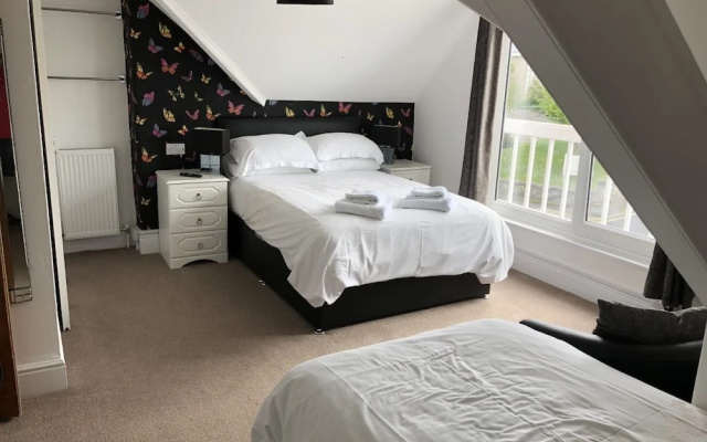 Headlands Guest House