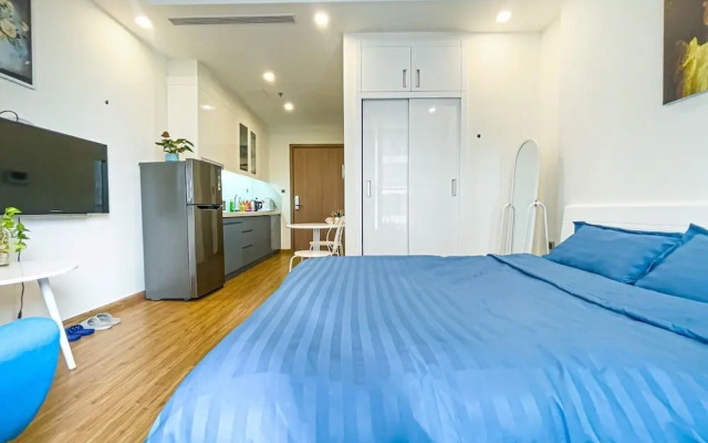 Canh Apartment in Vinhomes Green Bay