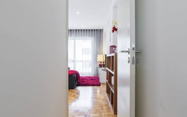 Dot Oporto Flats by Porto City Hosts