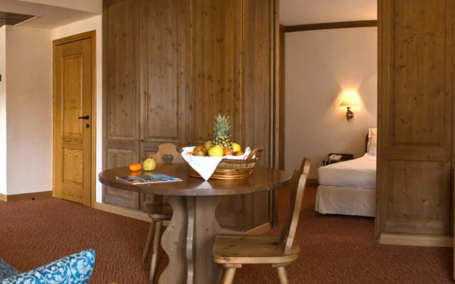 Hotel Alaska Cortina