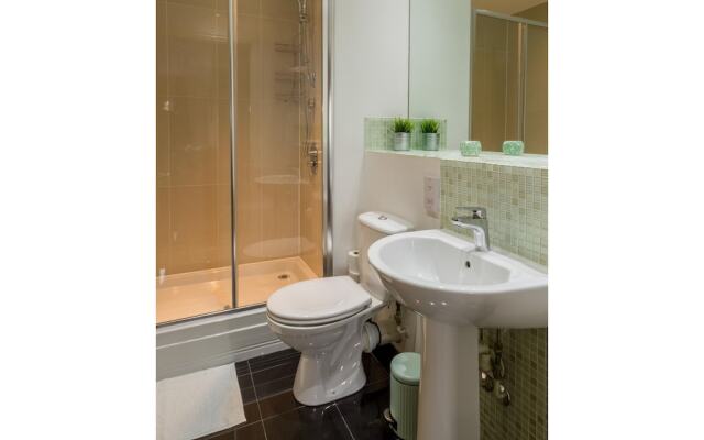 2-bedroom Apartment Riverside Wharf