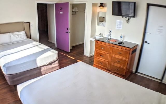 Anchor Pointe Inn