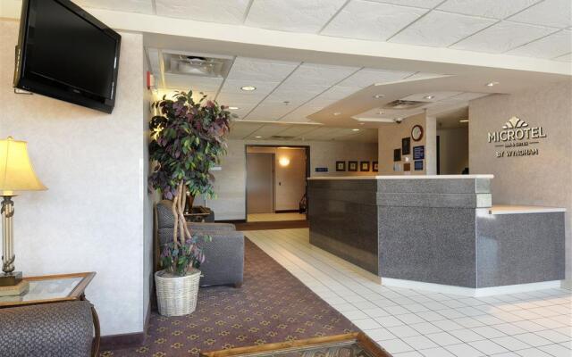 Microtel Inn And Suites By Wyndham Bloomington Minne