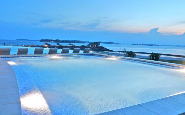 HARRIS Resort Barelang Batam