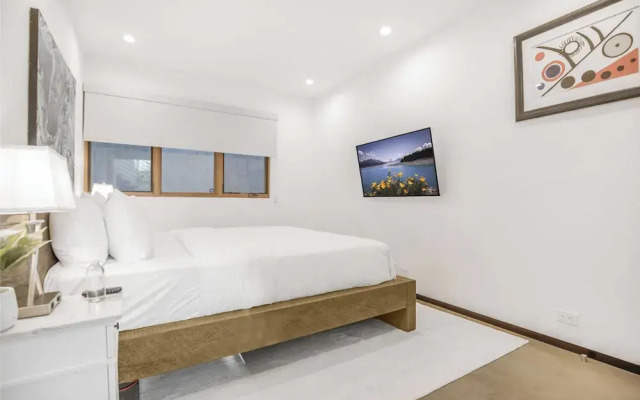 Cedar Loft Villa