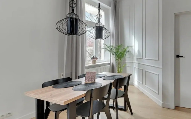 Forma by Grand Apartments