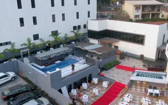 Lunar Signature Hotel & Suites