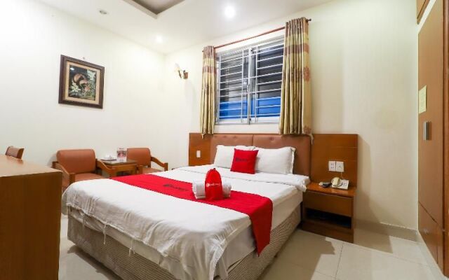 RedDoorz near Gia Dinh Park