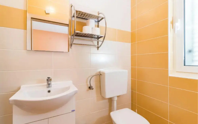 Nice Home in Premantura With Wifi and 2 Bedrooms