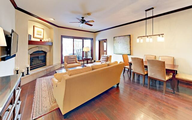 31 Avondale #105 - 3 Br Condo