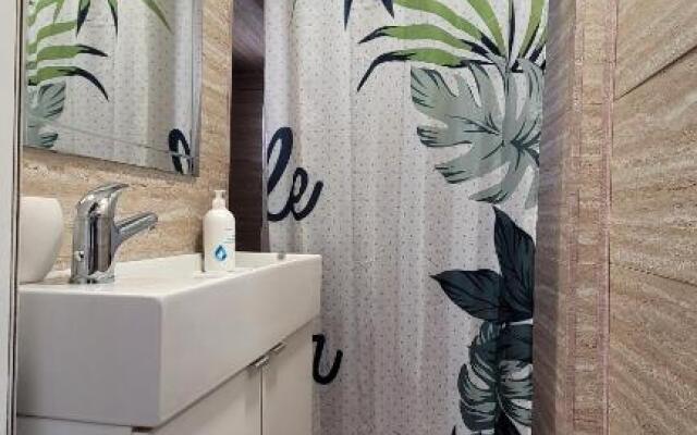 Beach at 40 meters, FREE parking, WI-FI, AC