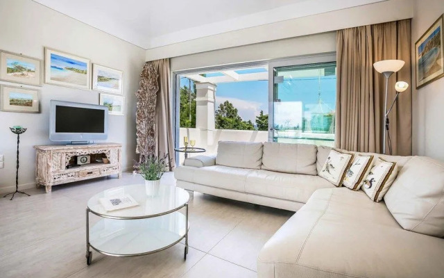 Ai Helis Beach House