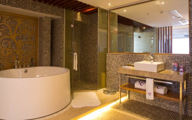Zhuhai Yinzuo Jingpin Hotel