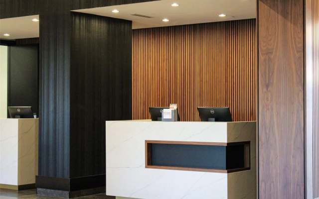 Radisson Blu Vancouver Airport Hotel & Marina