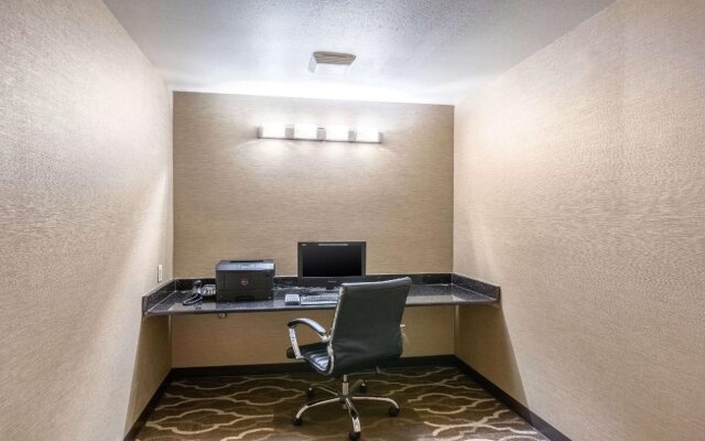 Comfort Suites Escanaba