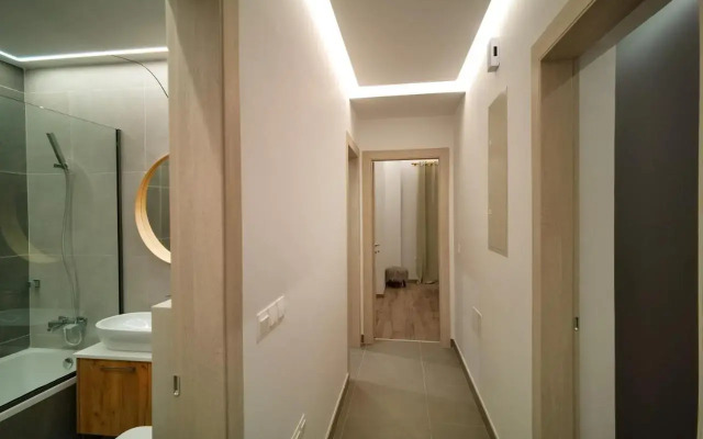 Eagles Nest- 2BR stylish, free park, Netflix