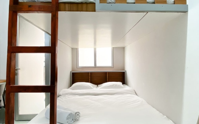 Minimalist And Homey Studio At Transpark Juanda Bekasi Timur Apartment – Guest Rooms – Bekasi