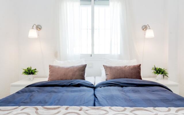 PP- Fantastic 2 bedroom apt with roof top terrace