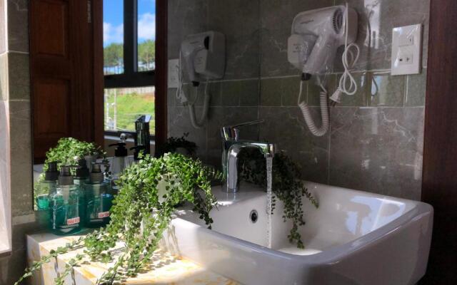 Garden View Villa Đà Lạt - 8 Rooms