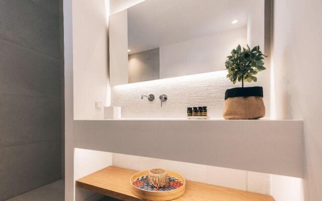 Adama Mykonos Boutique Hotel