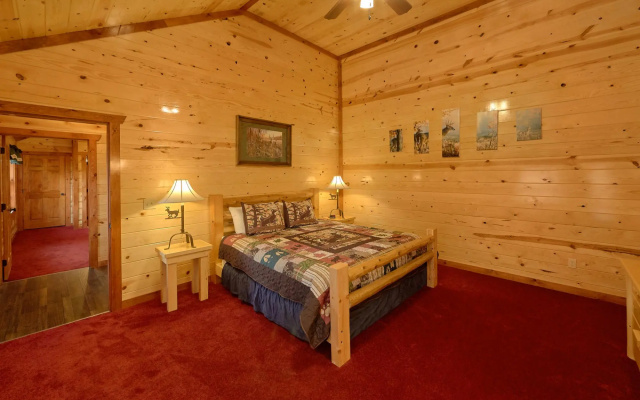 Paradise Point Pool Lodge