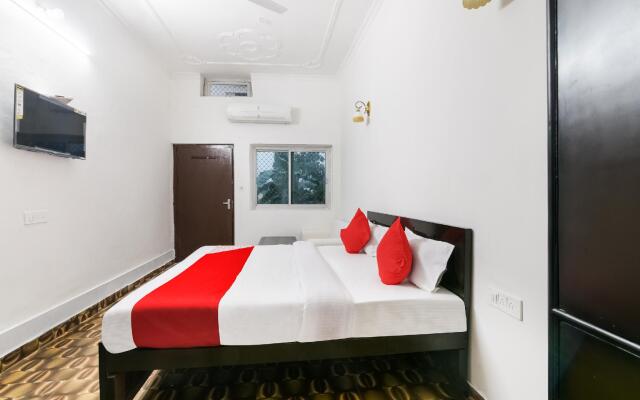 OYO 49707 Hotel Kavyanjali