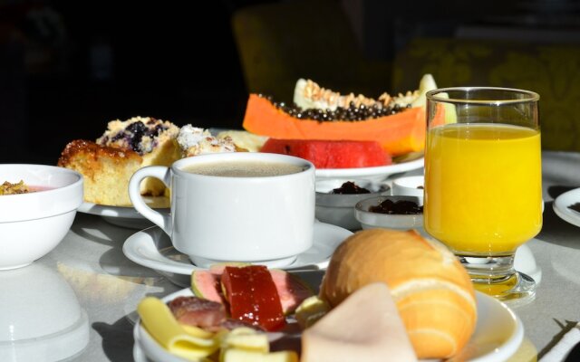 Hotel Canto Belo