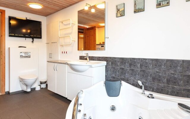 17 Person Holiday Home in Roslev-by Traum
