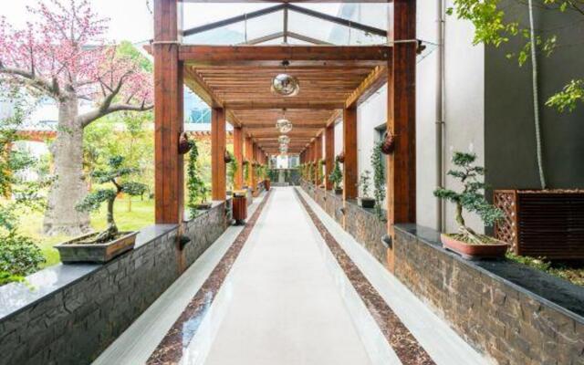 Siyang Fenghua Lizhi Hotel