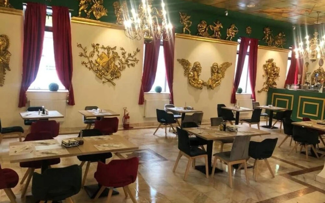 Hotel KRETA