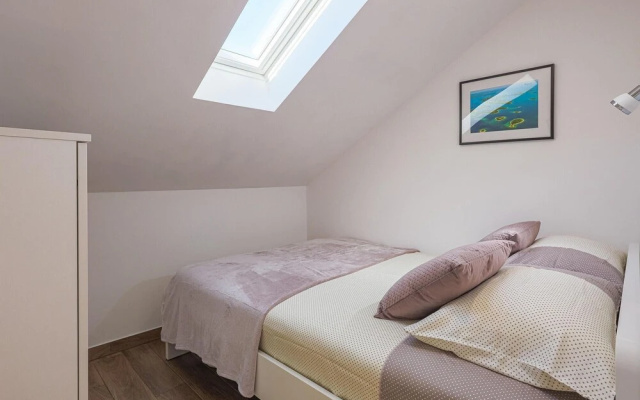 Awesome Home in Peroj With 2 Bedrooms and Wifi