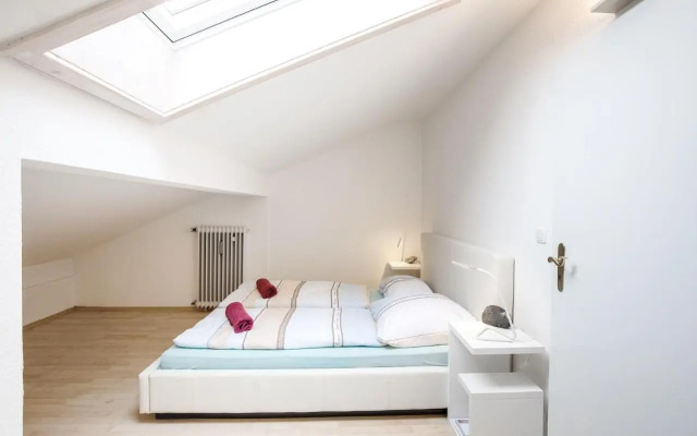 Lovely City Center Apartment