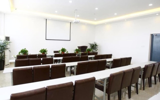GreenTree Inn Yancheng Dongtai Huiyang Road Guofu Hotel