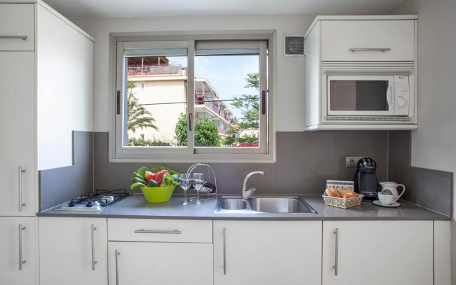 Castellmar Apartments
