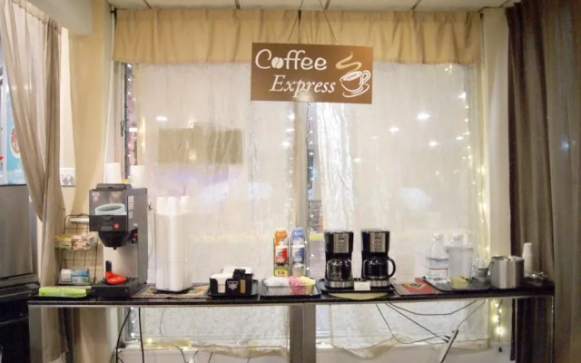 Americas Best Value Inn/brentwood Inn & Garden