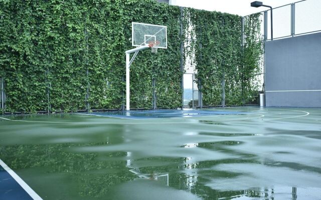 GT Home Tropicana Garden