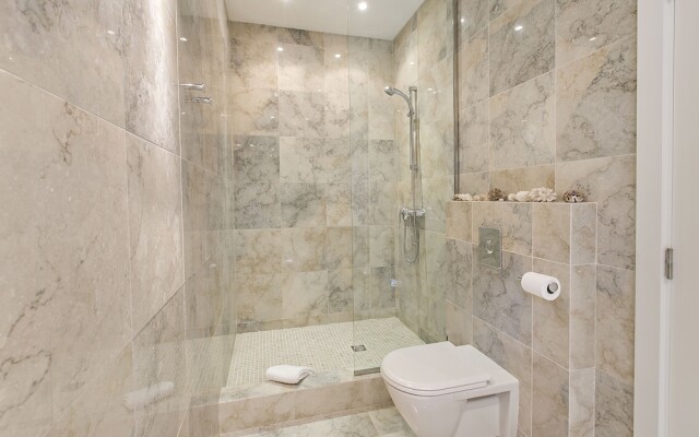Villa BAY Blue by Priority