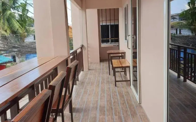 Sairee Center Guesthouse