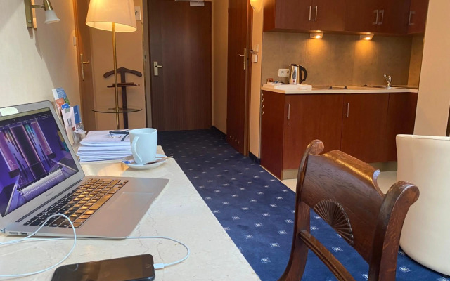 Booking Hotel & Spa