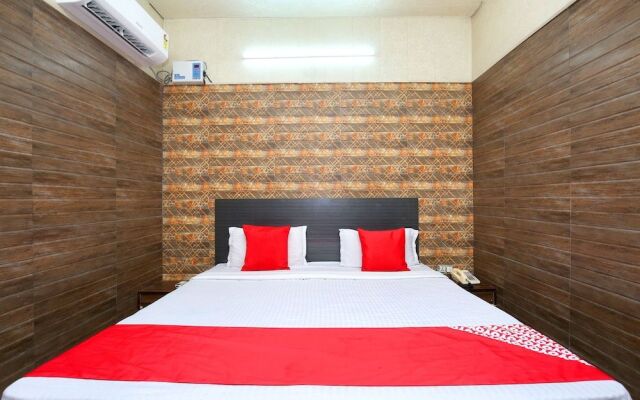 Oyo 19739 Royal Hotel And Restaurant