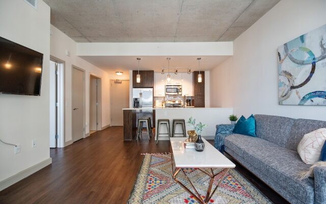 The Luxe Suites at University City
