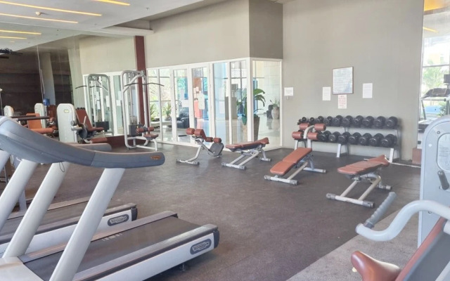 La Mirada Residences